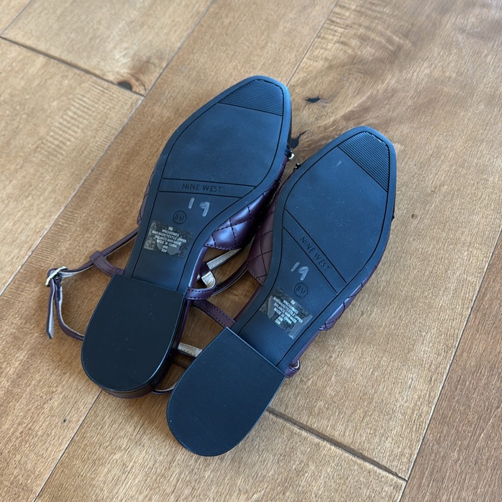 Elegant Women's Quilted Slingback Shoes - Picture 4 of 4